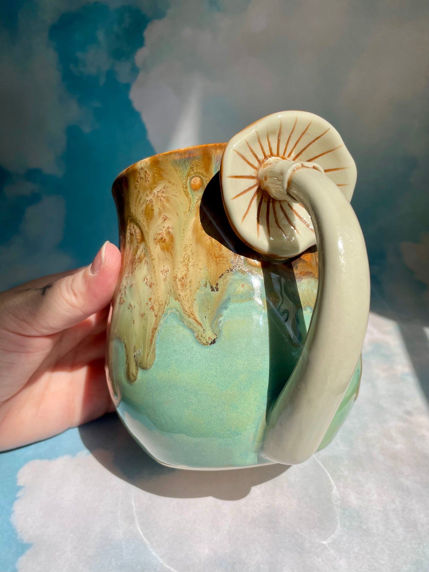 Mushroom Handle Mug 22oz