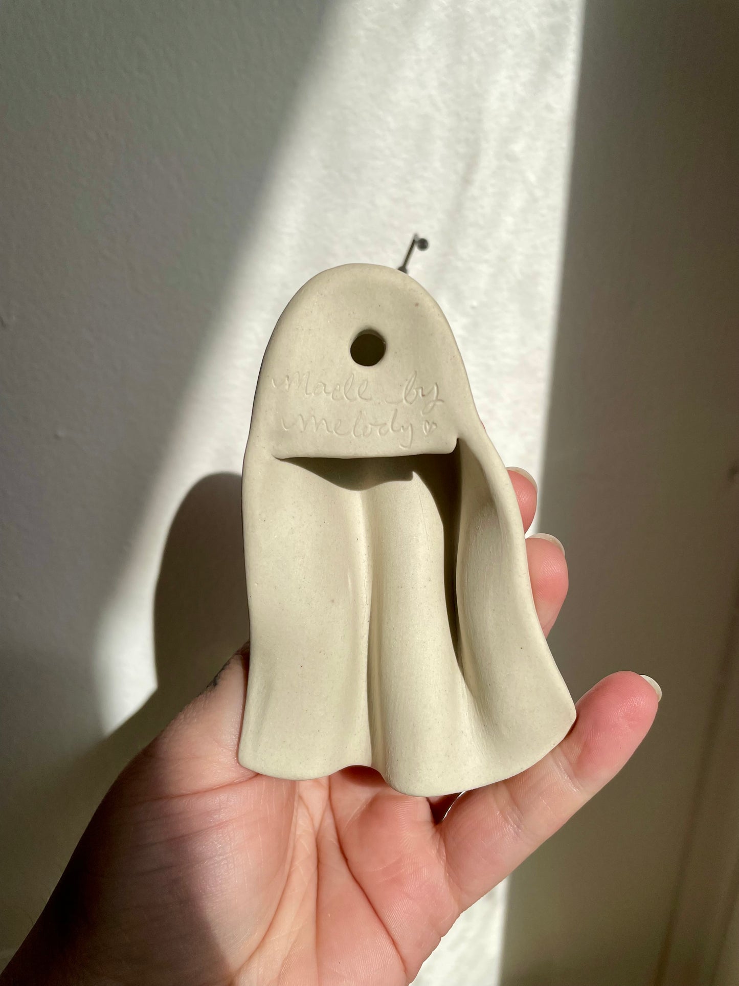 Wall Ghostie ~ Flower Pot