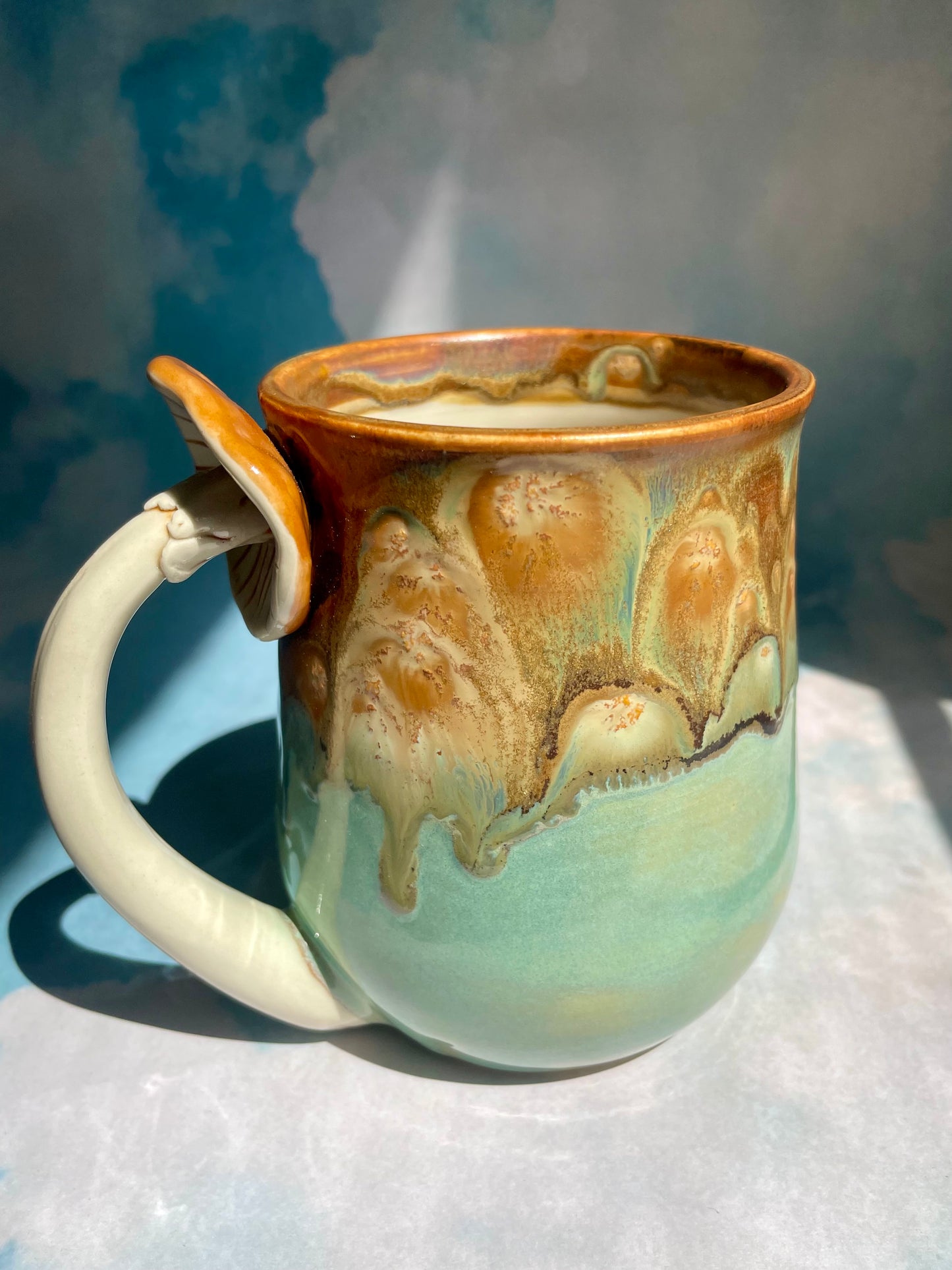 Mushroom Handle Mug 19oz