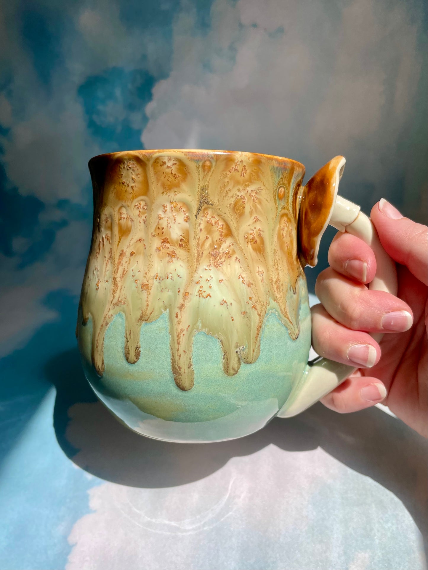 Mushroom Handle Mug 22oz
