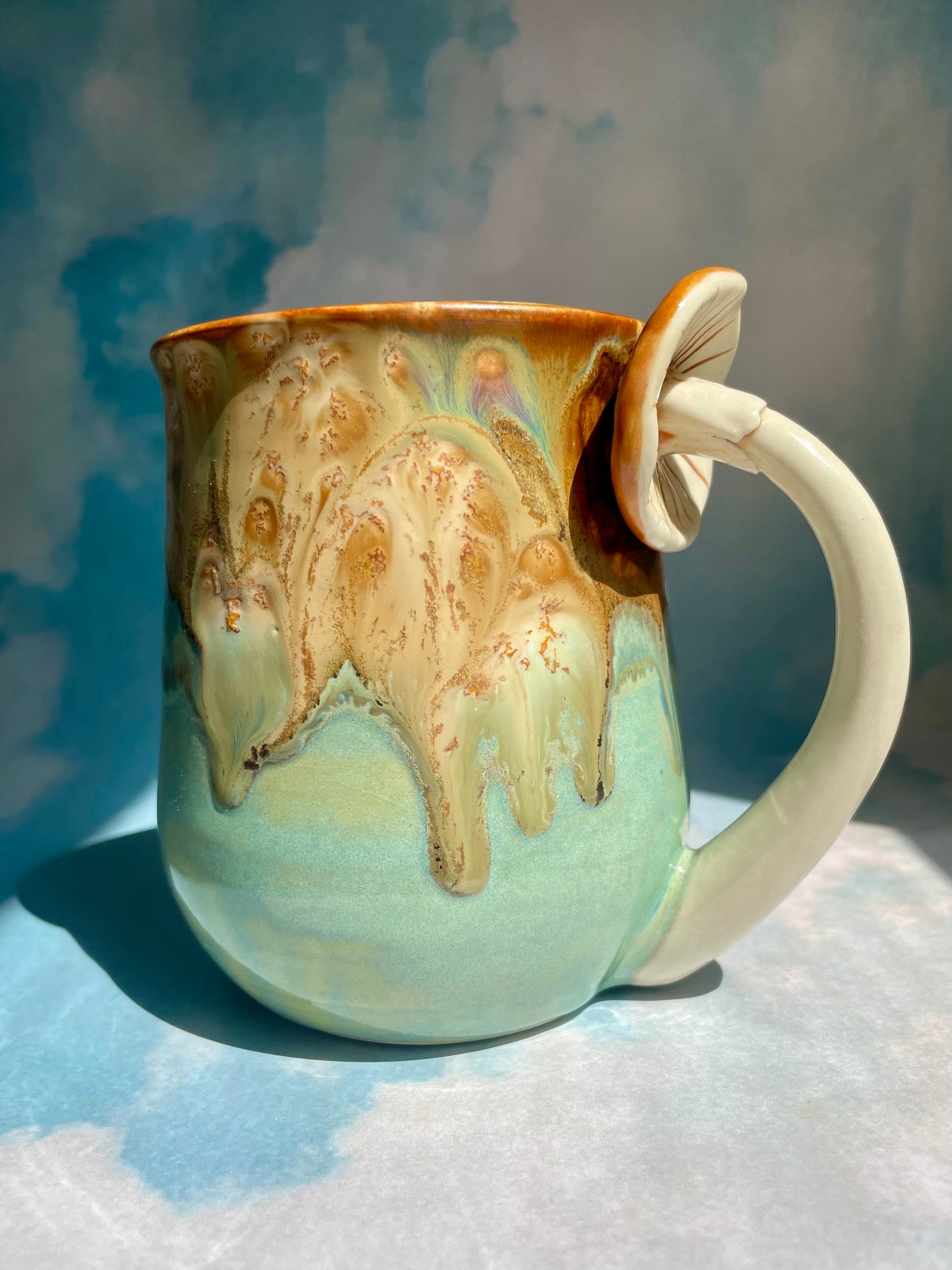 Mushroom Handle Mug 19oz
