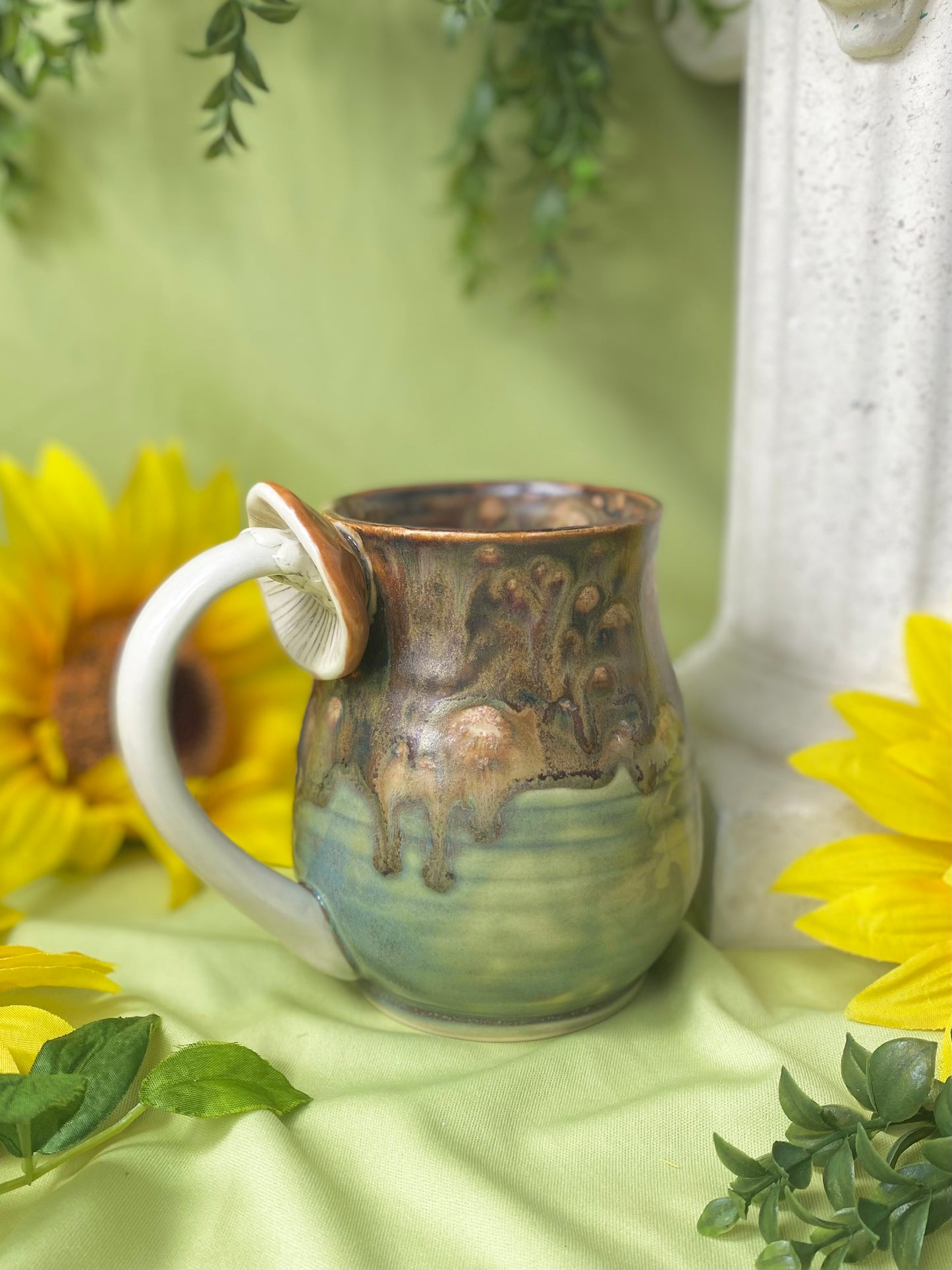 Mushroom Handle Mug 24oz