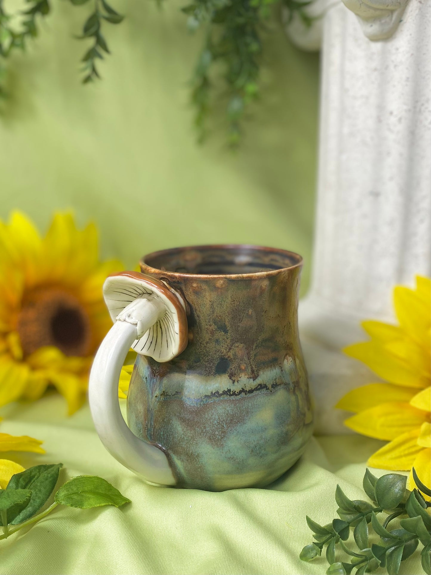 Mushroom Handle Mug 19oz