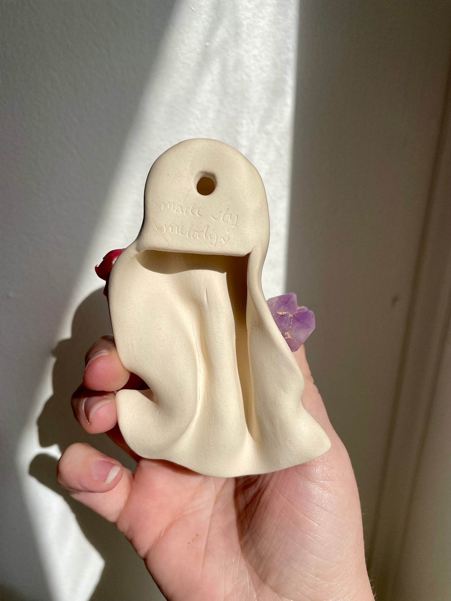 Wall Ghostie ~ Amethyst Potion