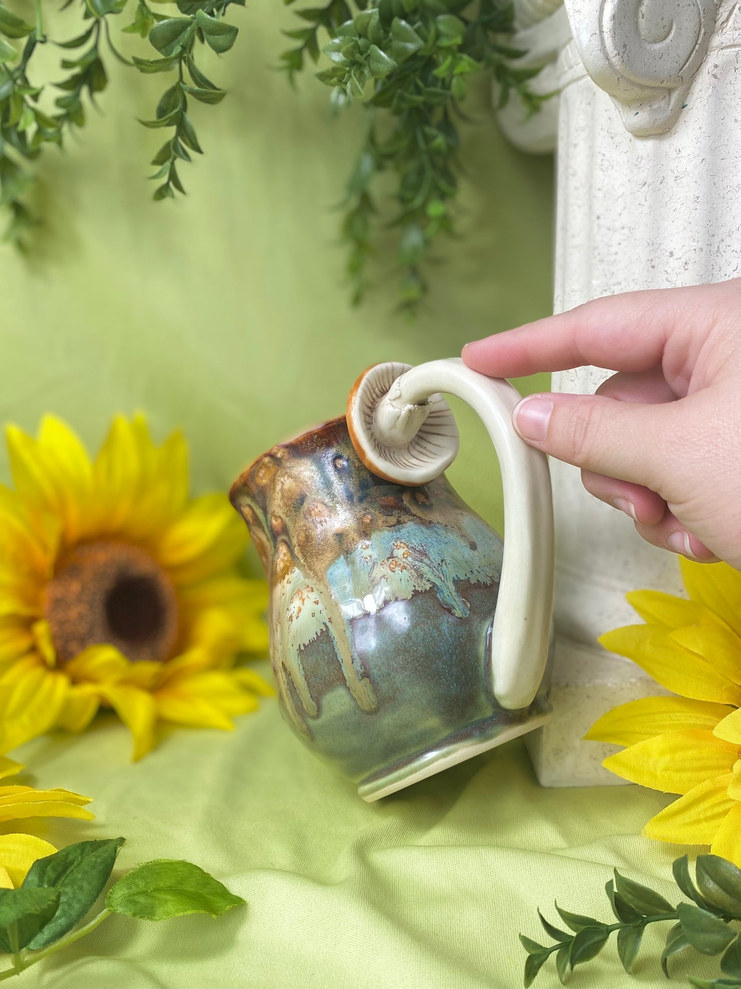 Mushroom Handle Mug 17oz